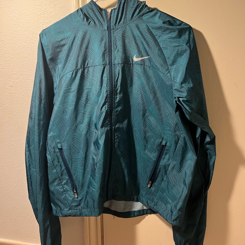 Nike Hooded Running Dri Fit Jacket, Emrald Green, Lined Pattern, Women’s Small